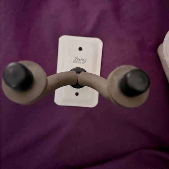 String Swing Guitar Hanger, Metal Mount - Picture 2 of 2